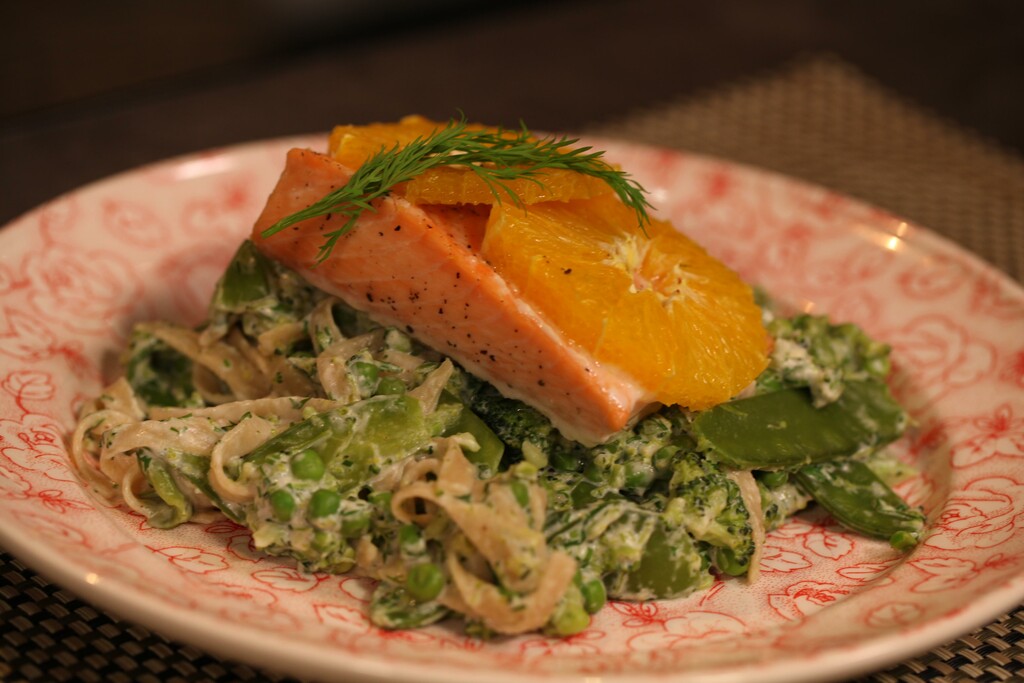 zalm uit de oven met sinaasappel en groentepasta - 24kitchen