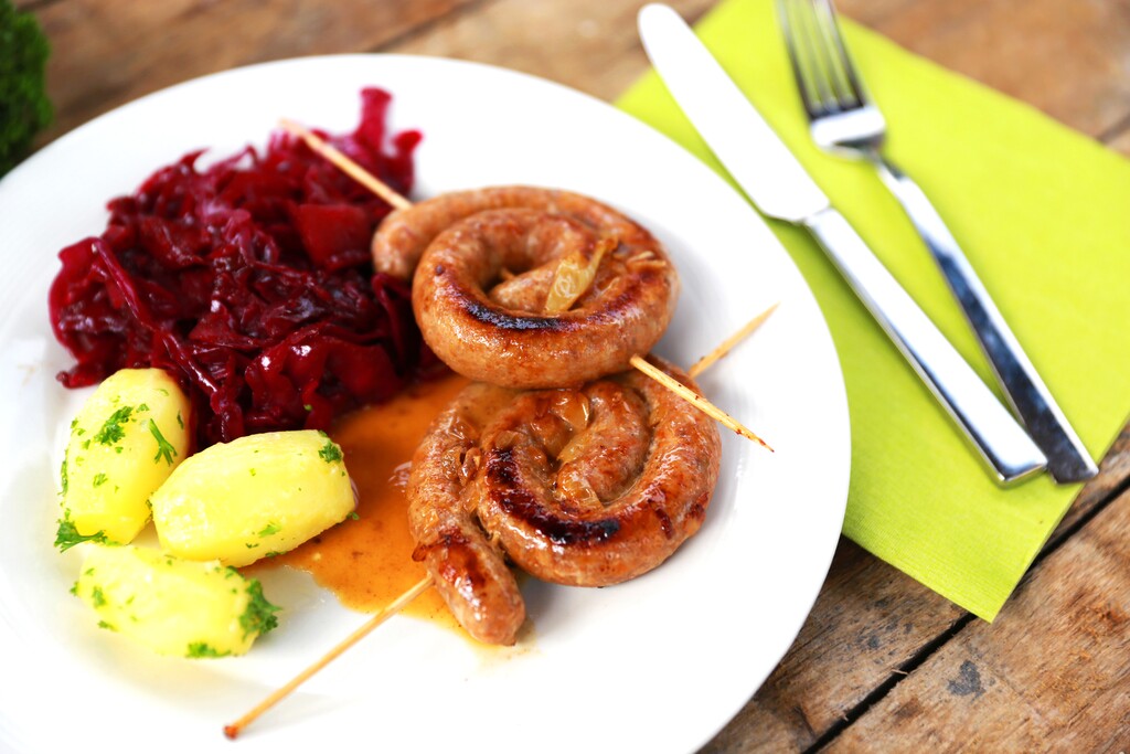 Rode kool met chipolata worst Recept 24Kitchen Rode kool met chipolata worst Recept 24Kitchen