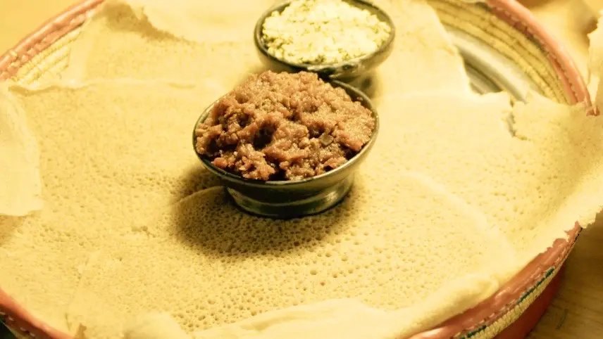 Eritrese injera's met tartaar