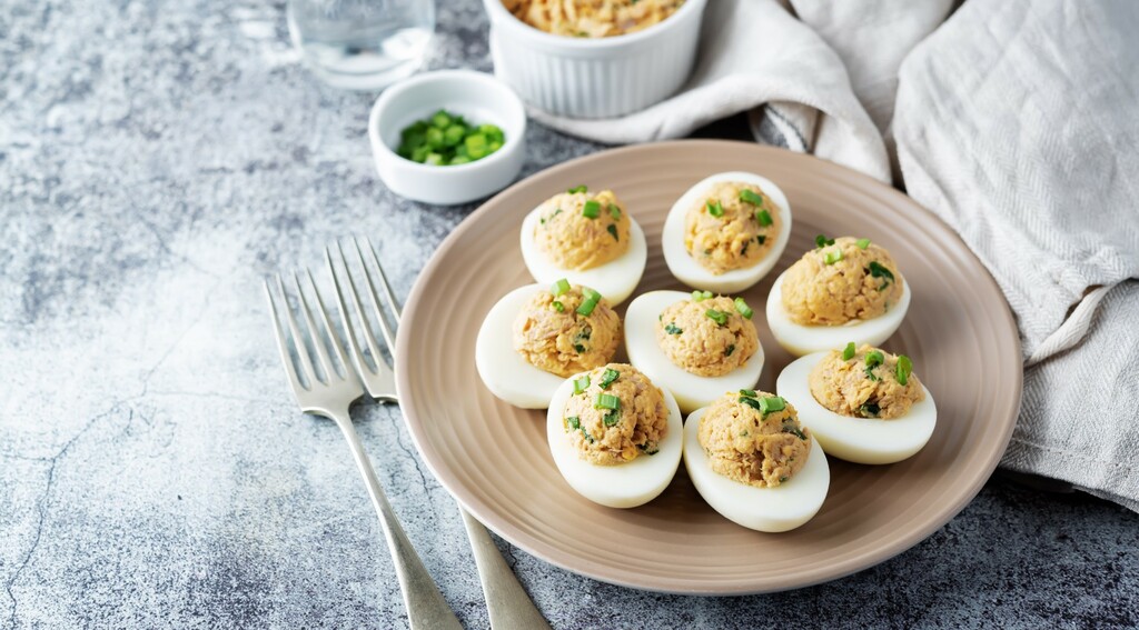 Scheiding Goed gevoel Verstikken Gevulde eieren maken: hét basisrecept (en 3 vullingen) | 24Kitchen