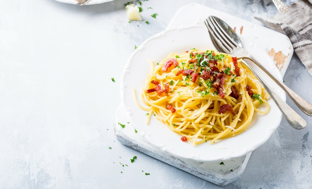 Pasta carbonara: maak het originele recept in 15 min ... image of Pasta carbonara: maak het originele recept in 15 min ...