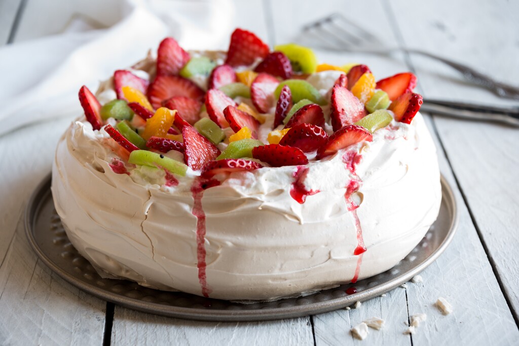 Pavlova maken? Het recept voor dé pavlovataart! | 24Kitchen