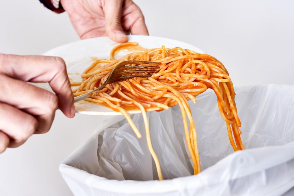 Zo weet je zeker dat je eten wel of niet over datum is 24Kitchen Zo weet je zeker dat je eten wel of niet over datum is 24Kitchen