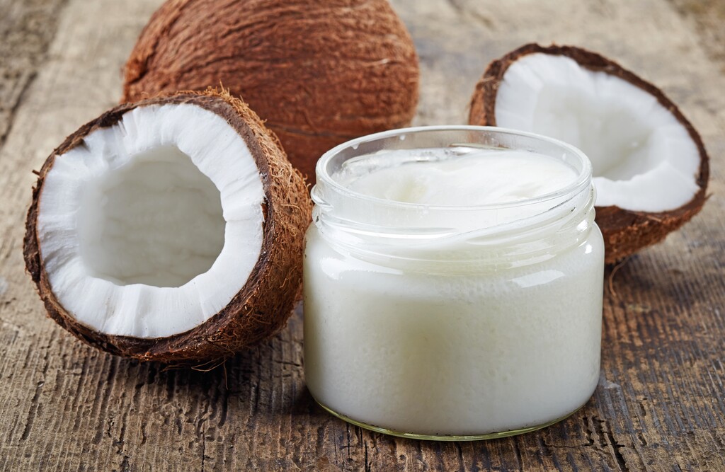 Achtervoegsel Ontslag voor eeuwig Bakken in kokosolie of olijfolie: wat is gezonder? - 24Kitchen