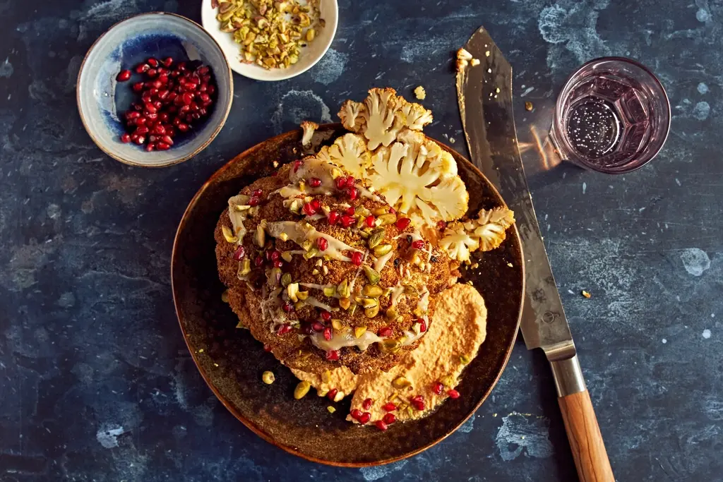 Bloemkool madras van de BBQ met cashewpuree