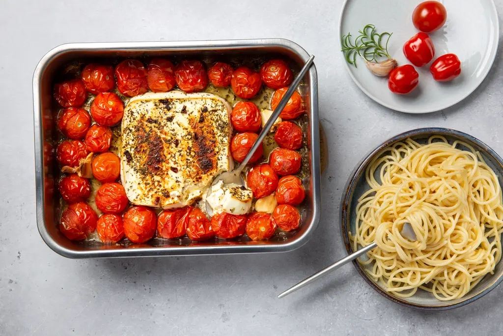Baked feta pasta