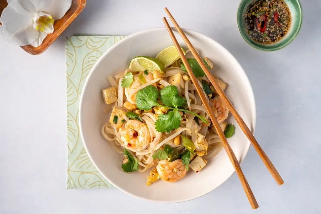 Pad thai met garnalen en tofu